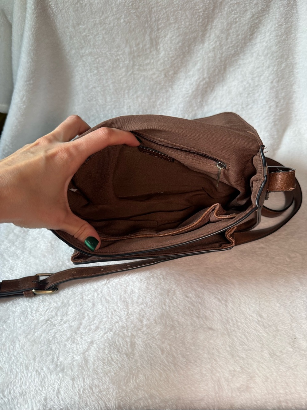 Classic Brown Leather Crossbody Bag - Women - Picture 6 of 6